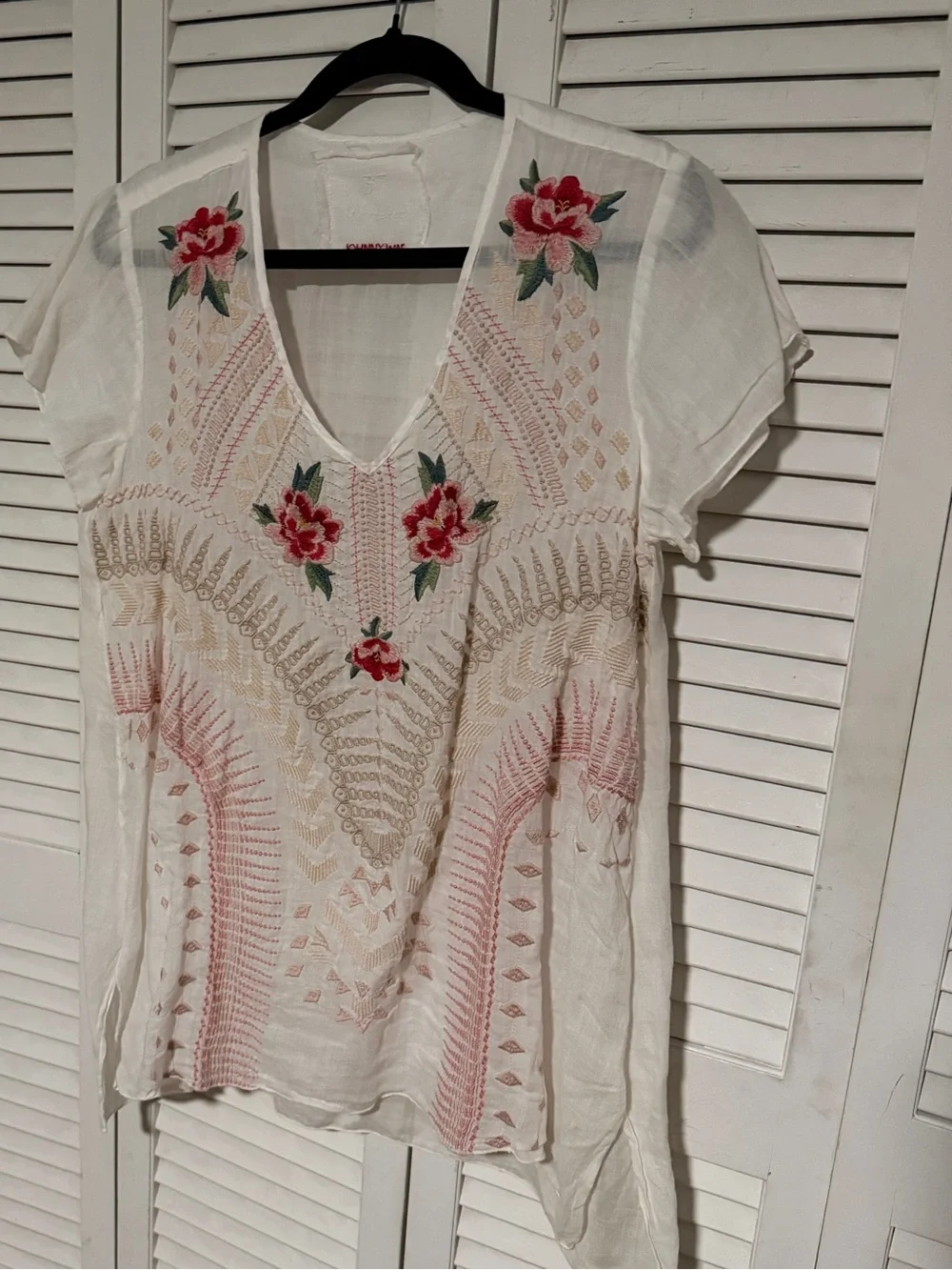 Johnny Was White Embroidered V-Neck Tunic with Red Floral Accents